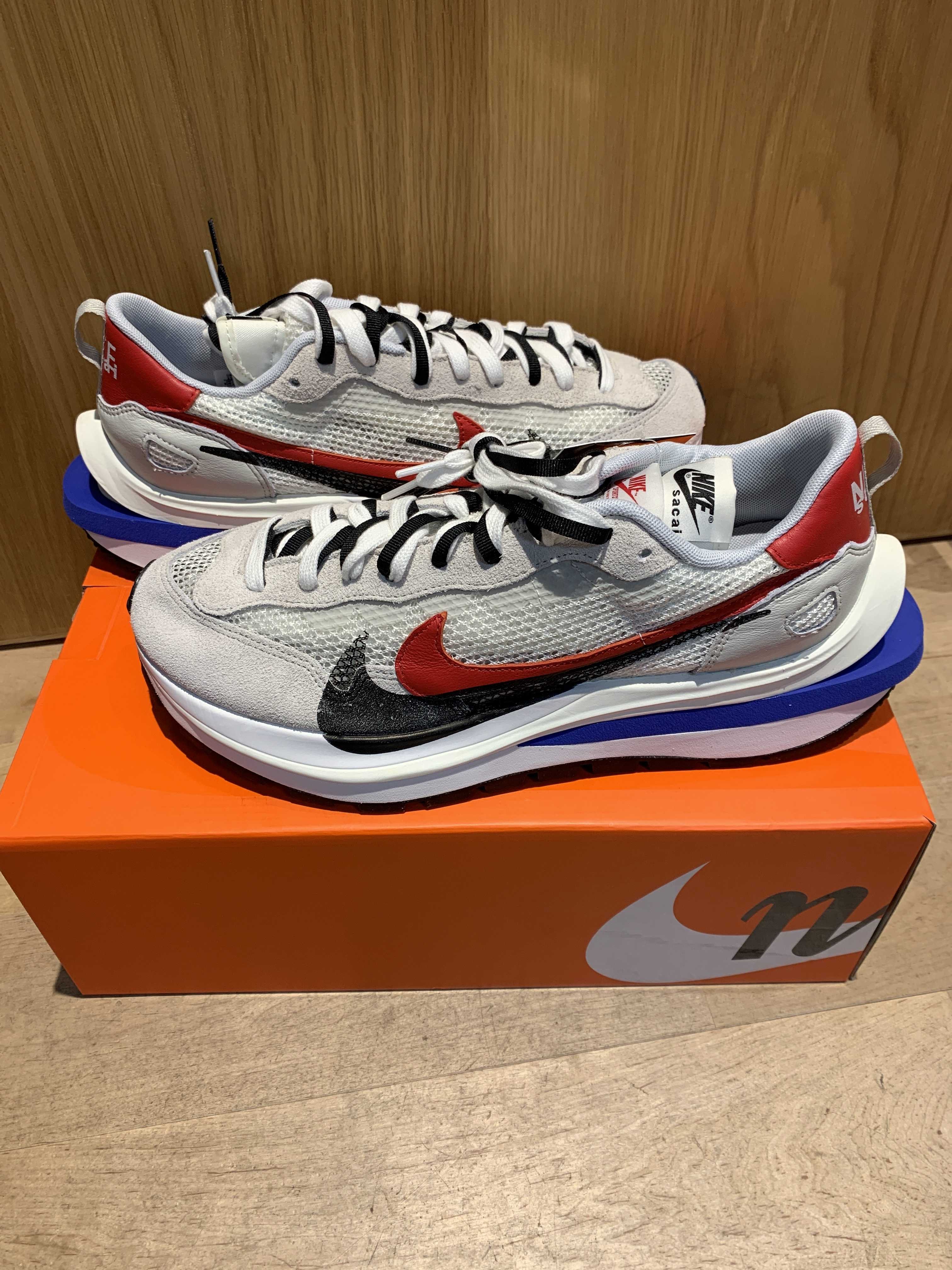 sacai × Nike Vapor Waffle "Royal Fuchsia"