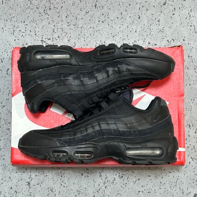 Nike Air Max 95 Essential "Black/Dark Grey/Black"