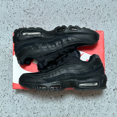 Nike Air Max 95 Essential "Black/Dark Grey/Black"