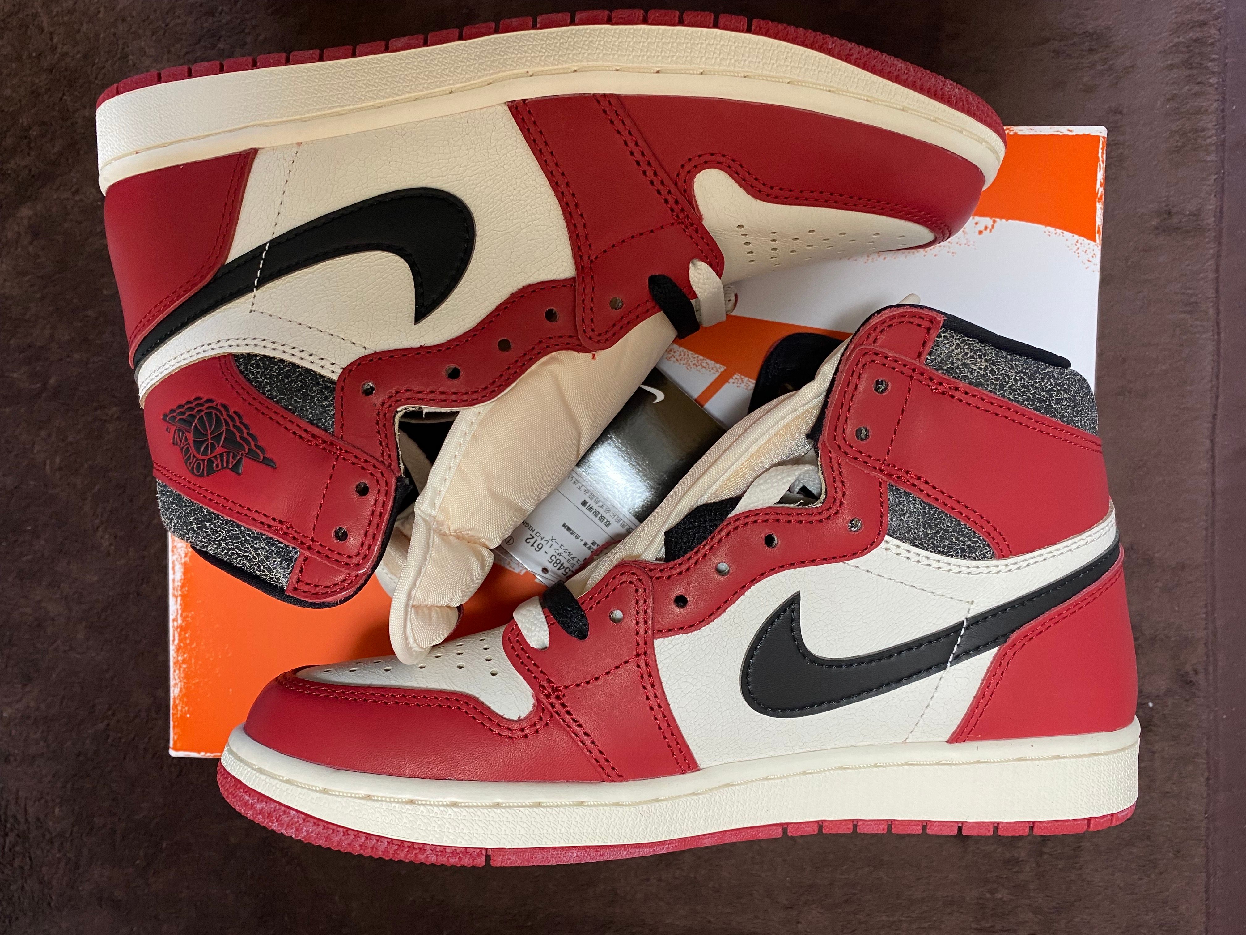 Nike Air Jordan 1 High OG "Lost & Found/Chicago"