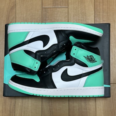 Nike Air Jordan 1 High OG "Green Glow"