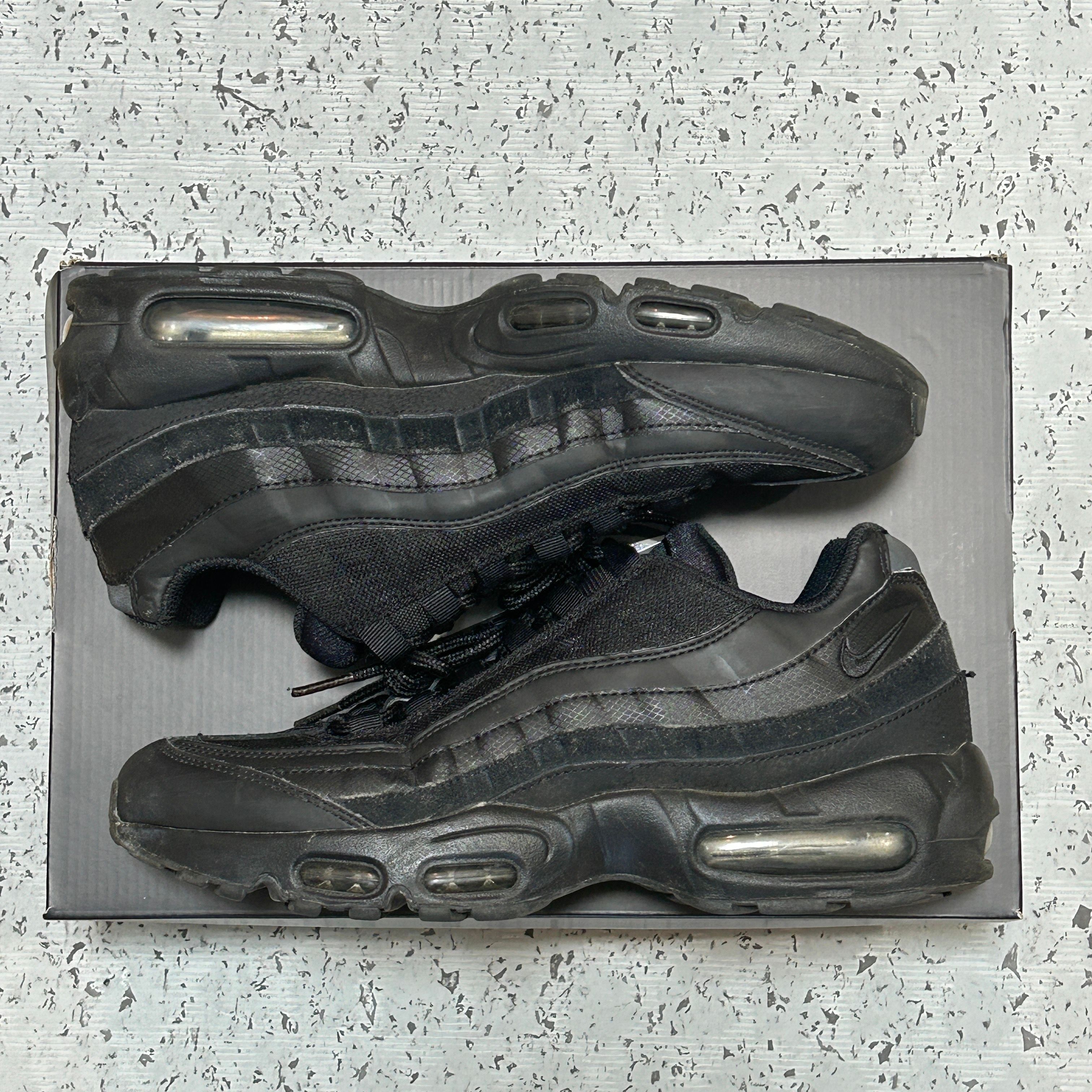 Nike Air Max 95 Essential "Black/Dark Grey/Black"