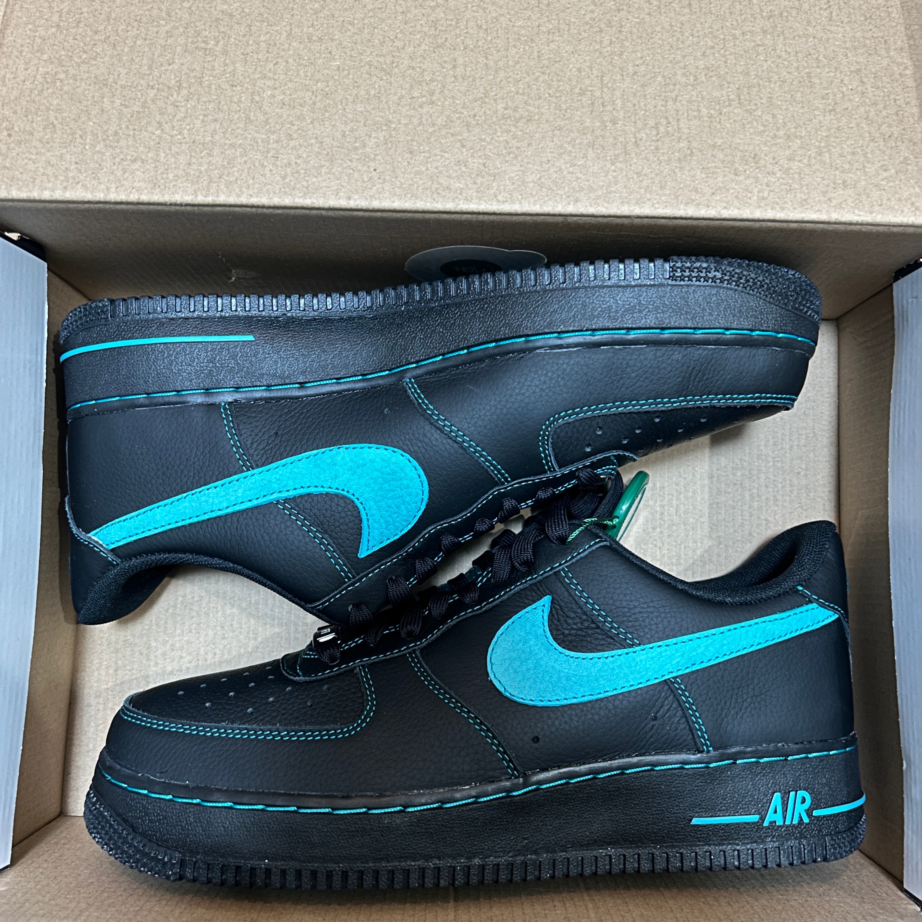 Nike Air Force 1 Low "Black Tiffany"