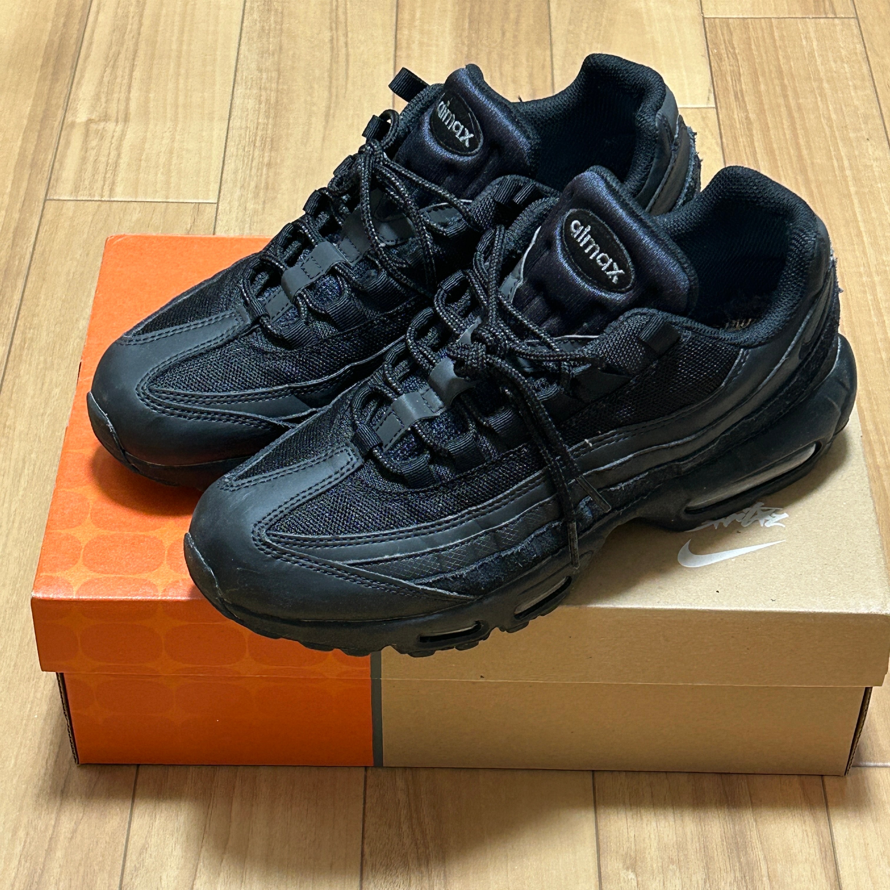 ナイキ エアマックス95 エッセンシャル "ブラック/ダークグレー/ブラック"