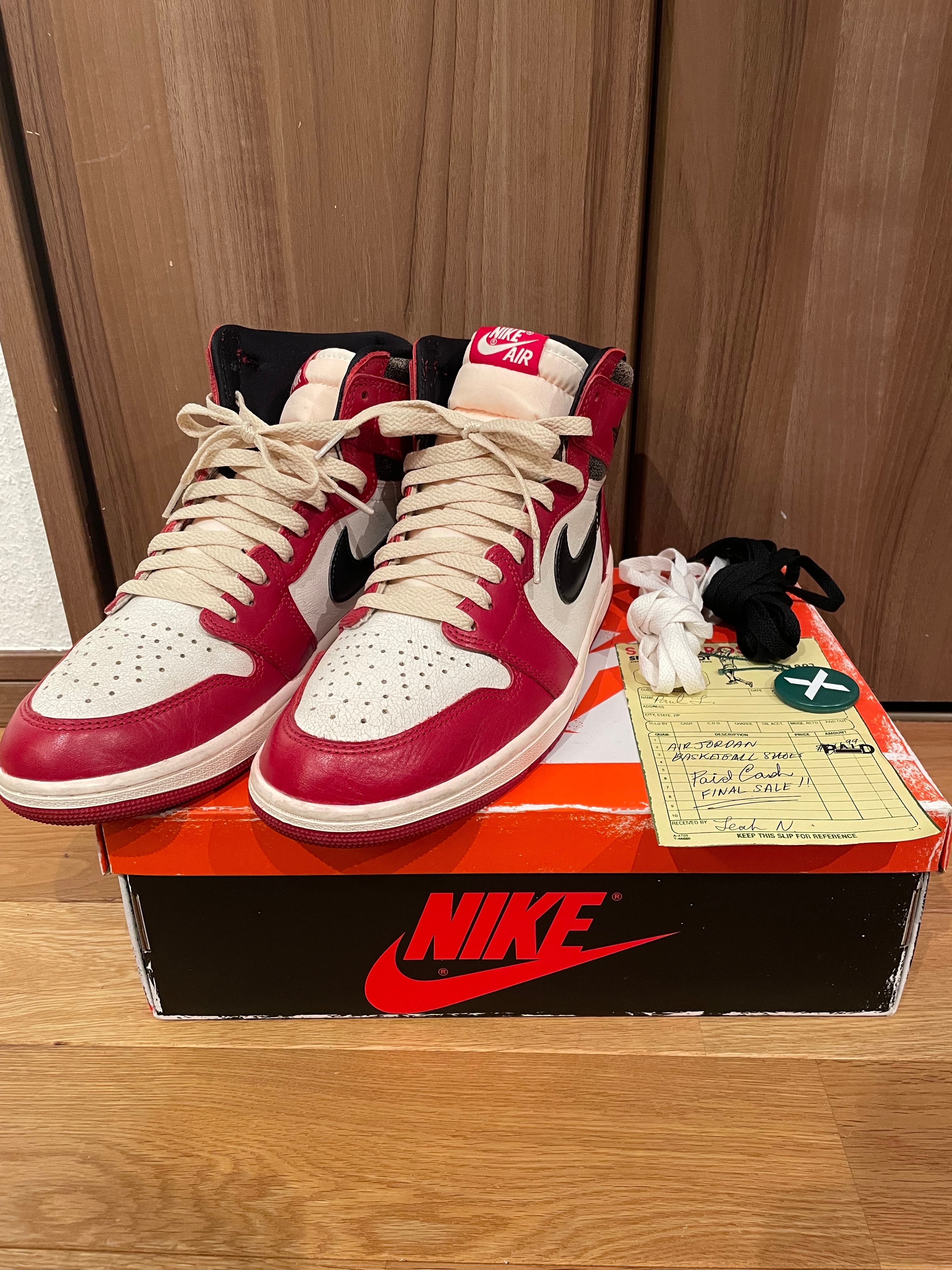 Nike Air Jordan 1 High OG "Lost & Found/Chicago"