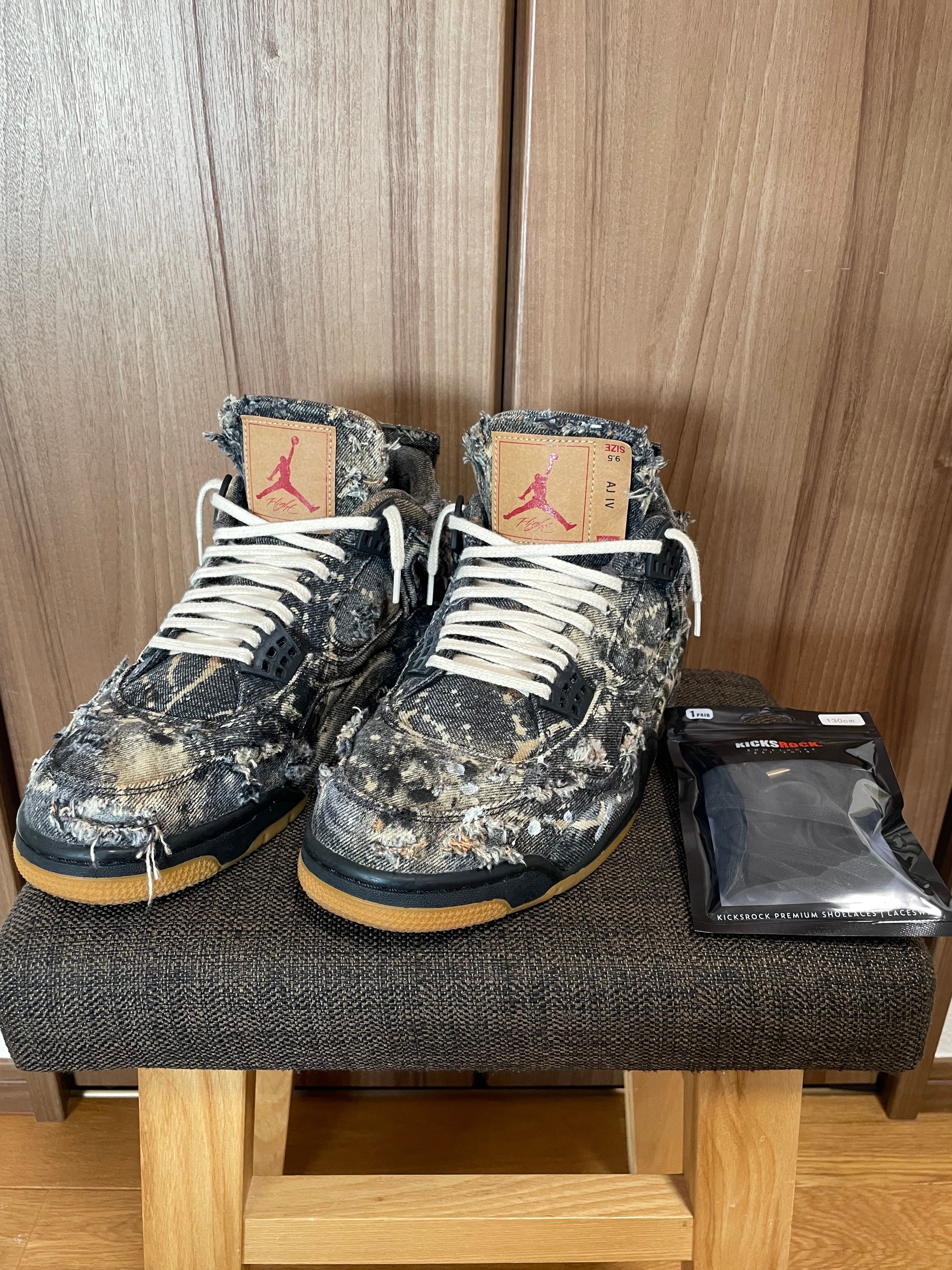 Nike × Levi's Air Jordan 4 "Black Denim" (Tag: LEVIS®)