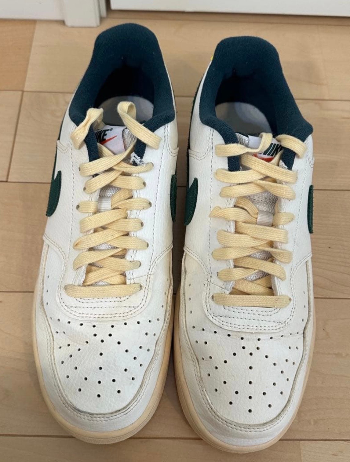 ナイキ コートビジョン ロー "セイル/グリーン"