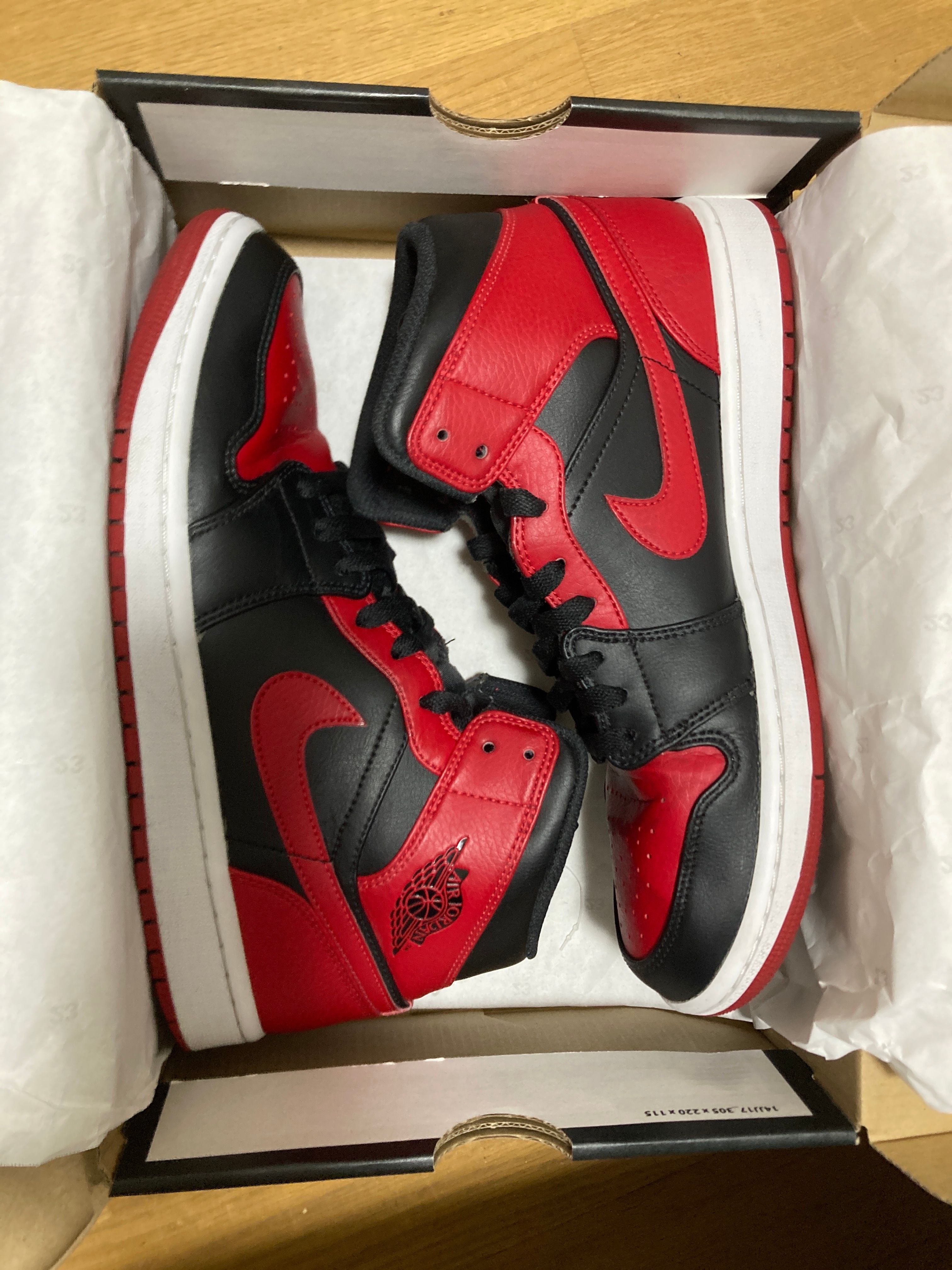 Nike Air Jordan 1 Mid "Bred"