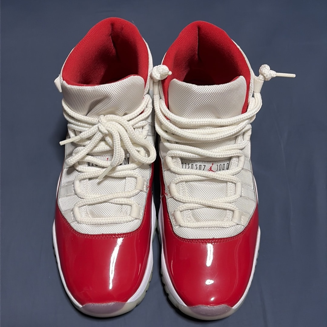 Nike Air Jordan 11 "Varsity Red"