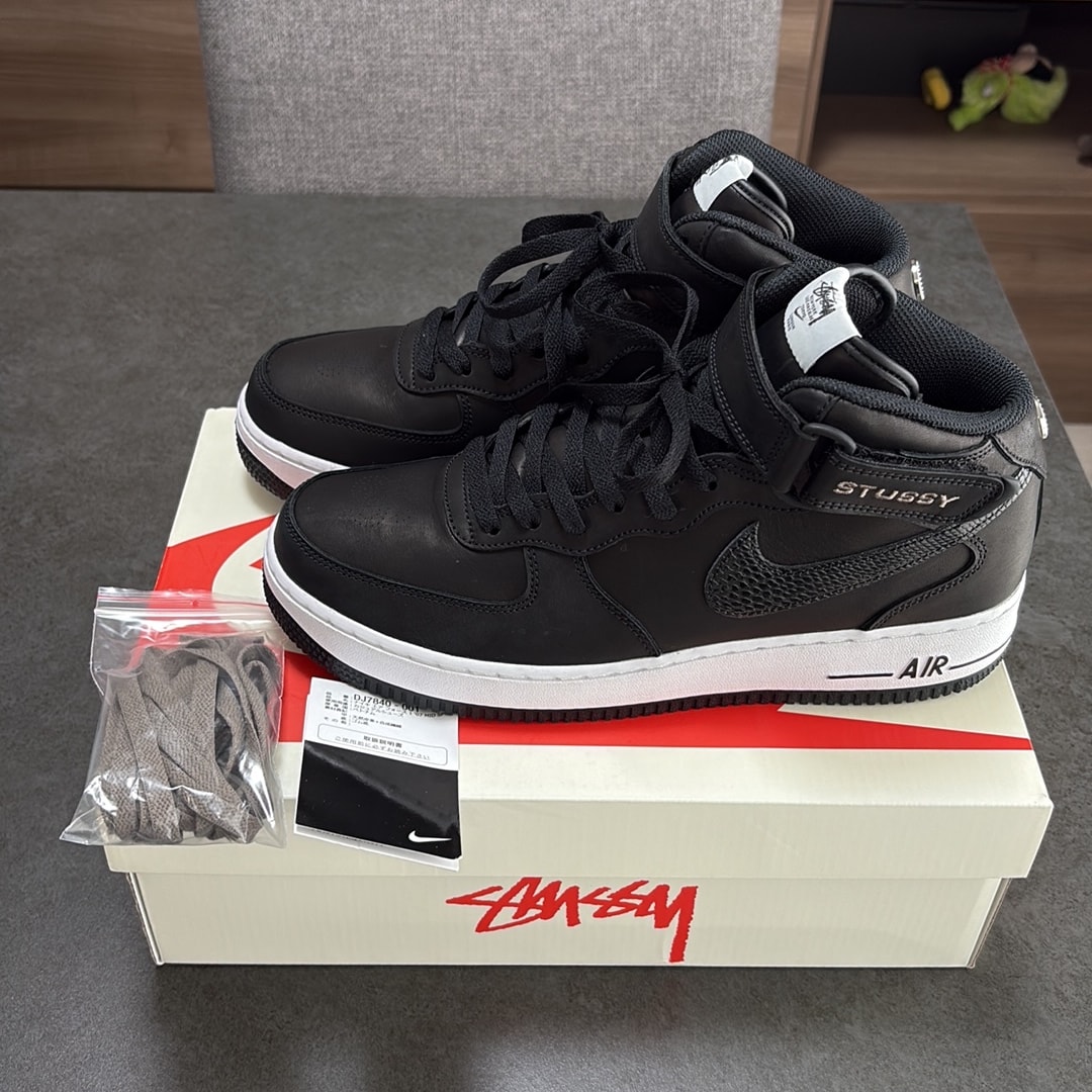Stussy × Nike Air Force 1 Mid "Black/Black"