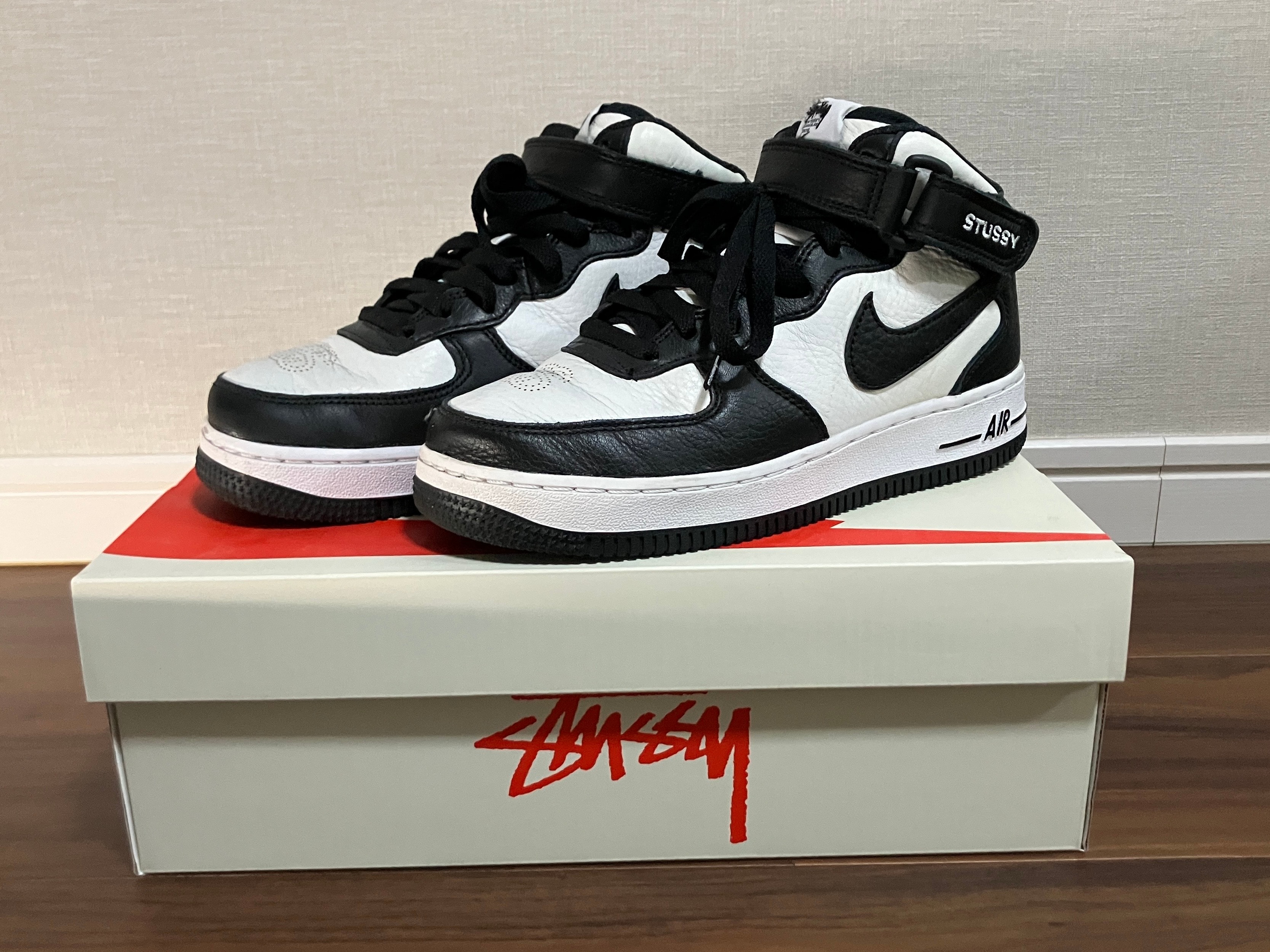 Stussy × Nike Air Force 1 Mid 