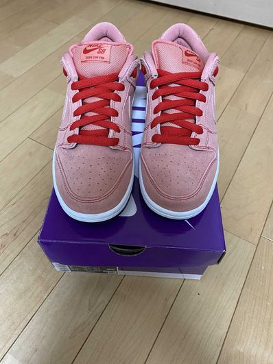 Nike SB Dunk Low "Pink Pig"
