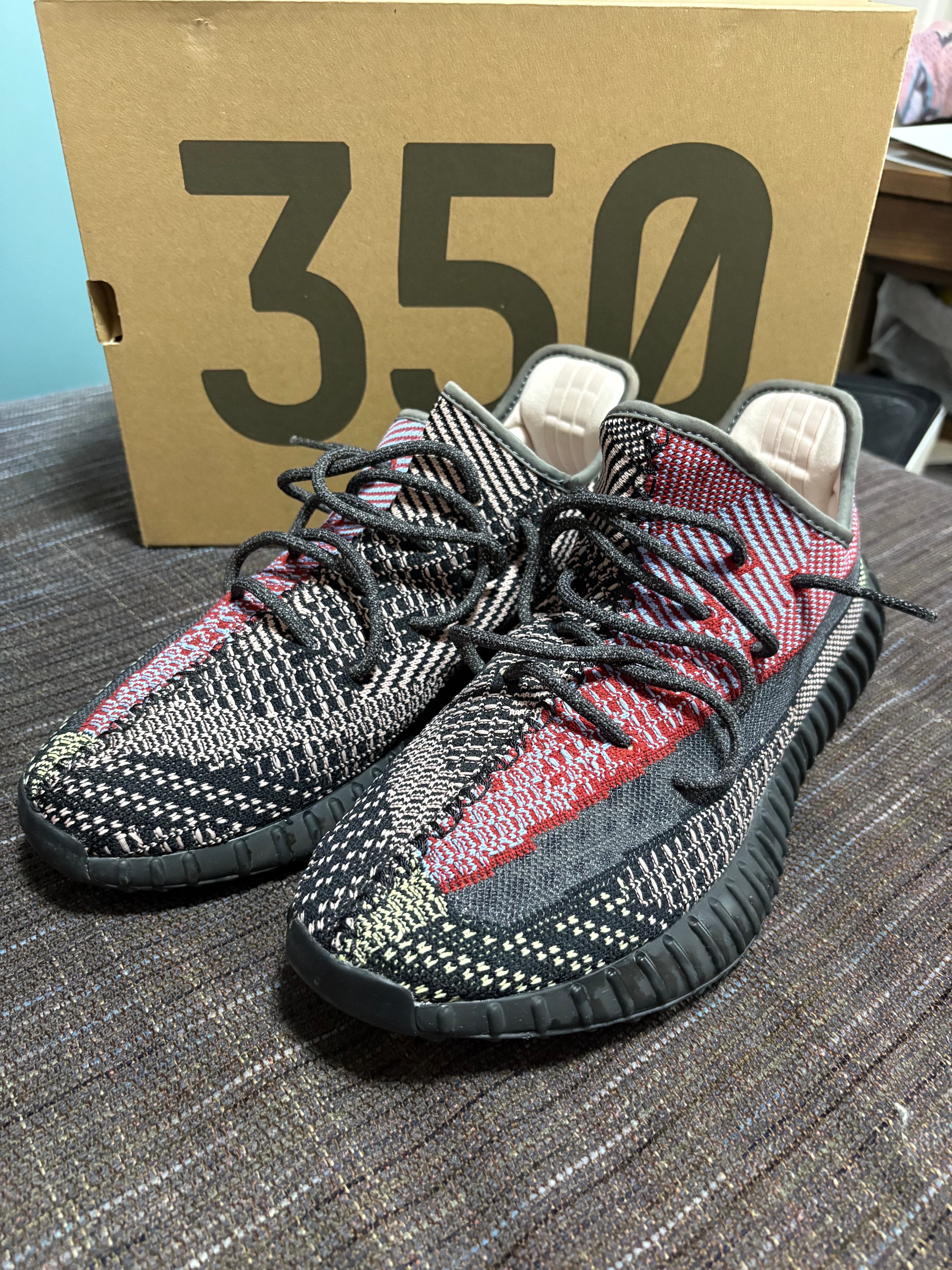 Yeezy Boost 350 V2 Zebra White Black Red 711hAXwLLdL.jpg_BO30,255,255,  main image 2