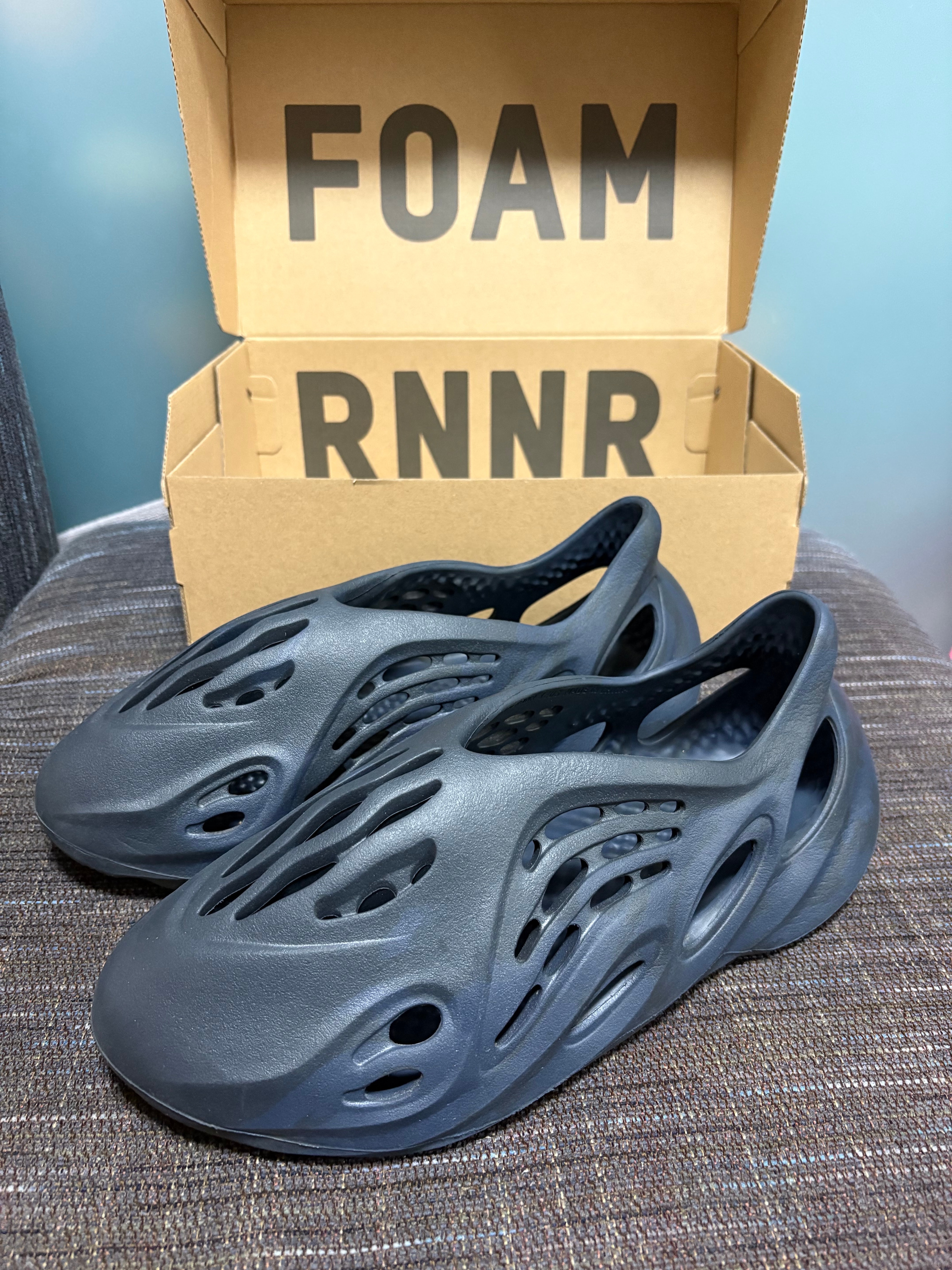 adidas YEEZY Foam Runner "Mineral Blue"