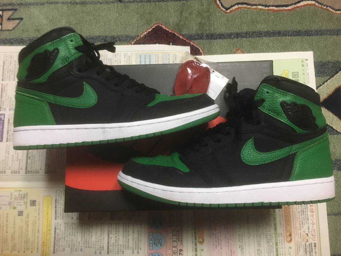Nike Air Jordan 1 Retro High OG "Black/Pine Green" (2020)