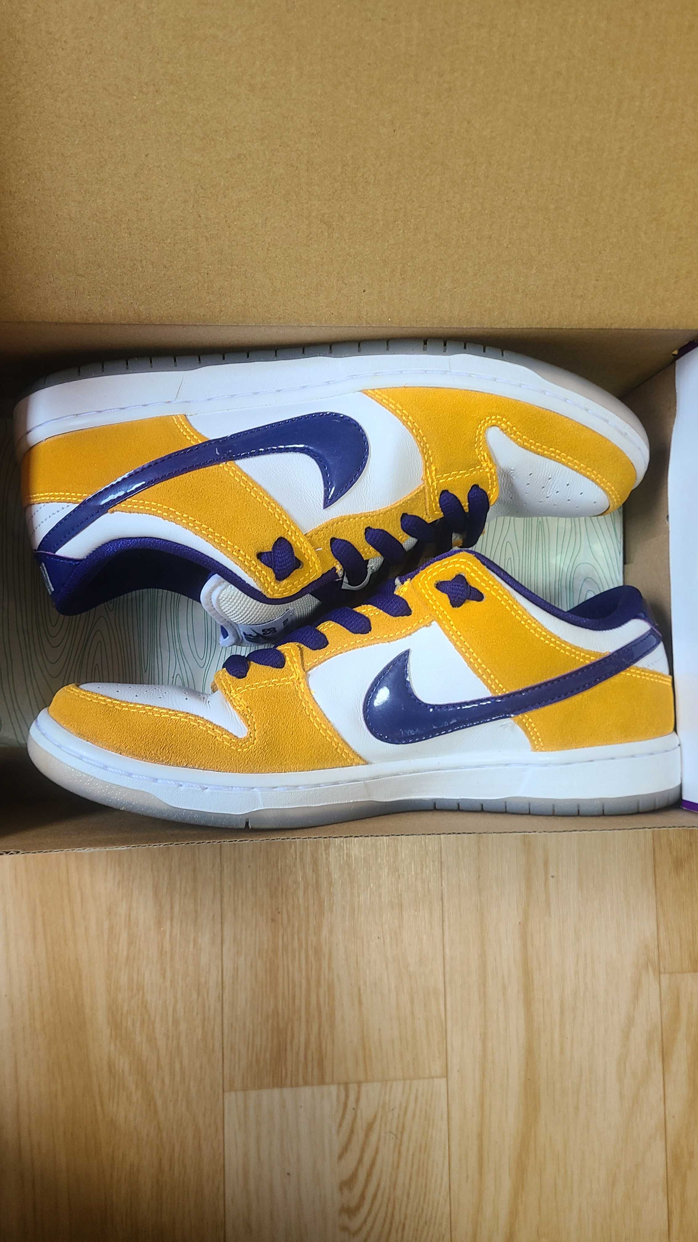 Nike SB Dunk Low "Laser Orange"