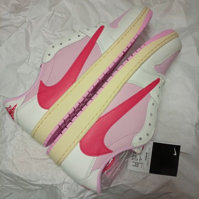 Travis Scott × Nike Air Jordan 1 Retro Low OG "Sail/Tropical Pink"