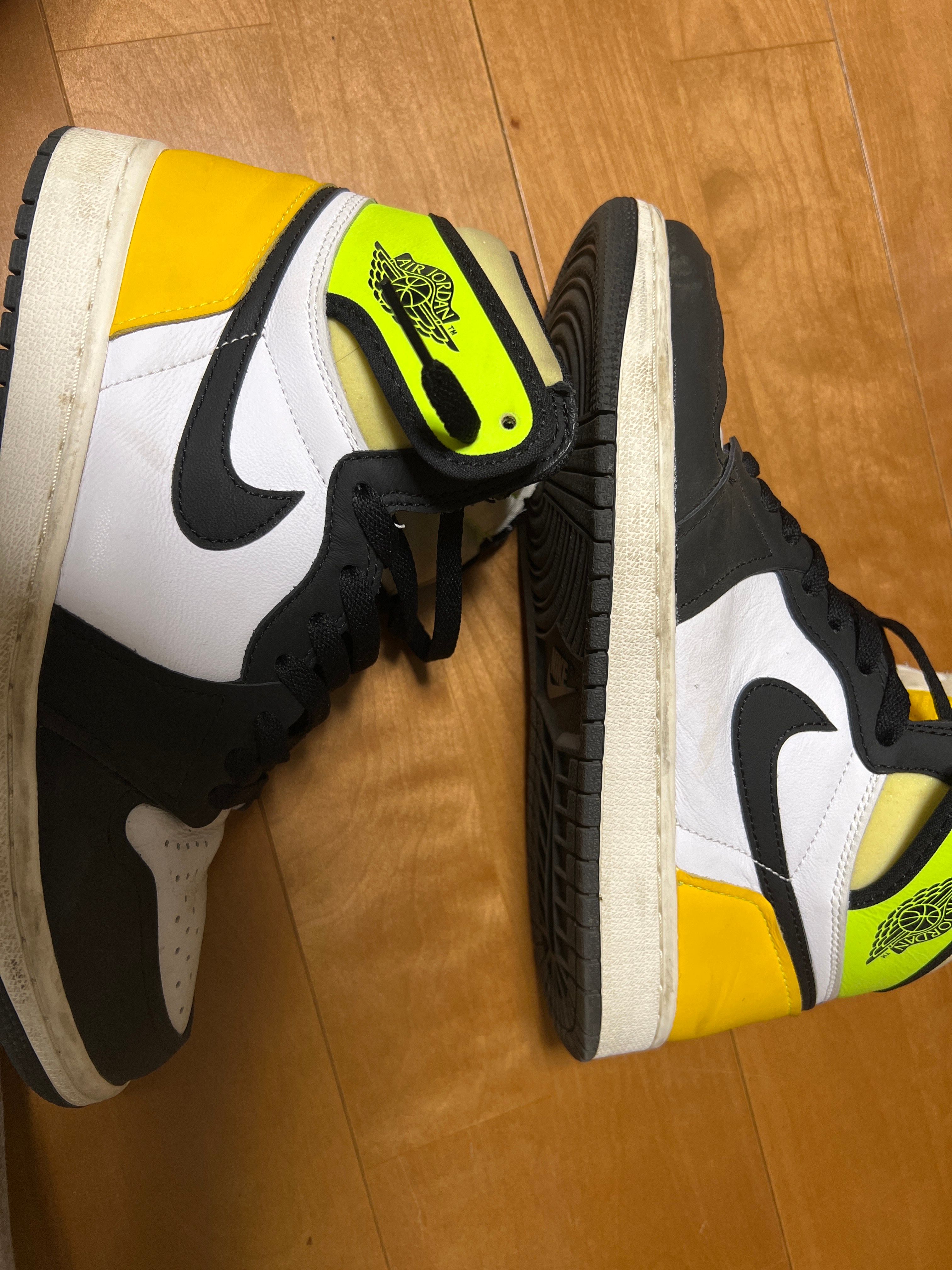 Nike Air Jordan 1 High OG "Volt Gold"