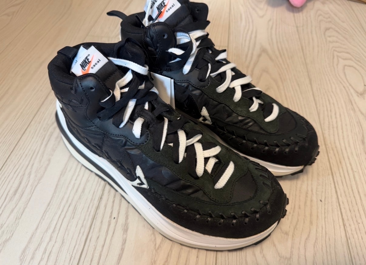 Jean-Paul Gaultier × sacai × Nike Vapor Waffle "Black/Black-White"
