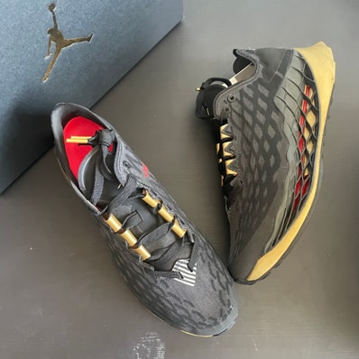Nike Jordan Zoom Trunner Ultimate "Black/Red Orbit/Metallic Gold"