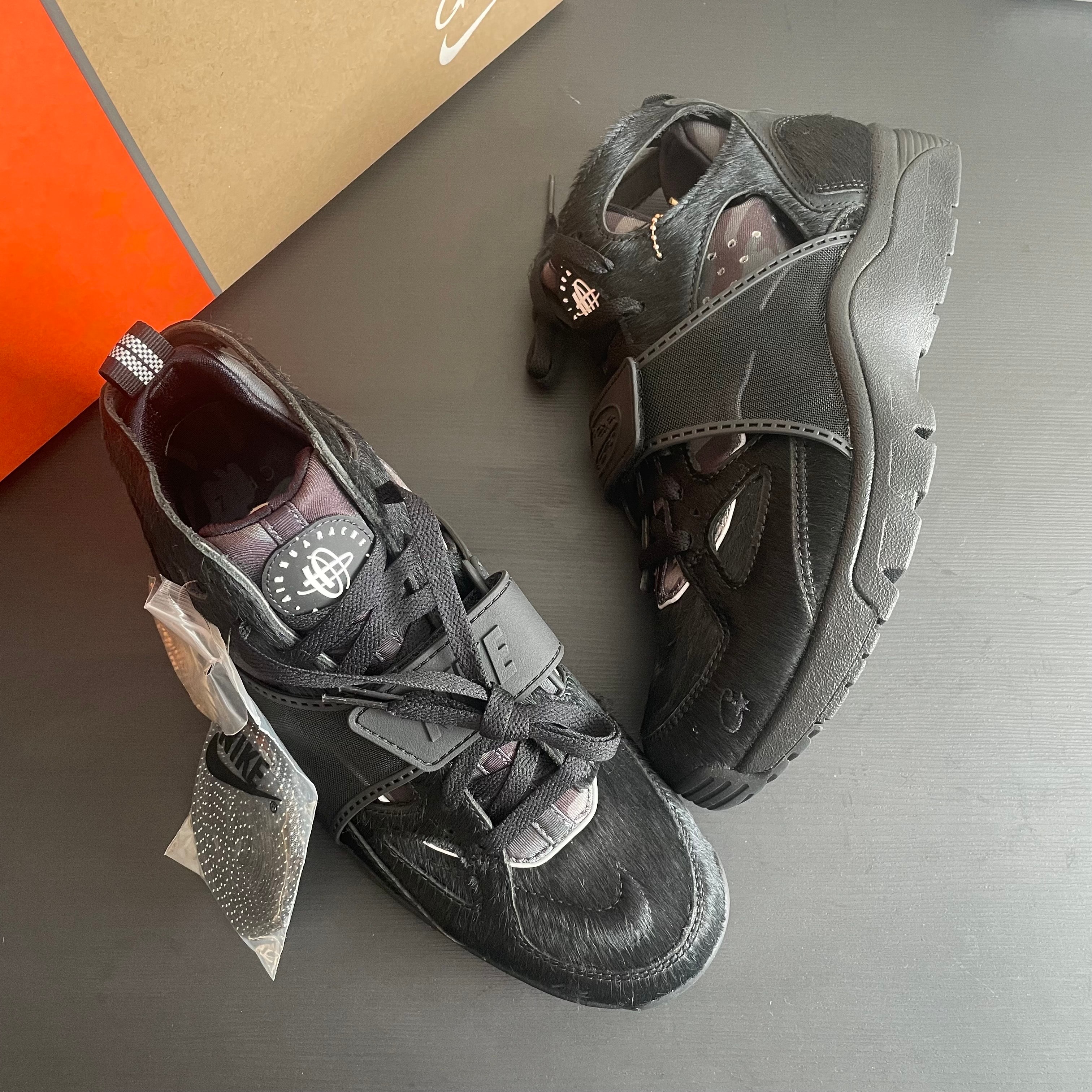 Corteiz × Nike Air Trainer Huarache "Black"