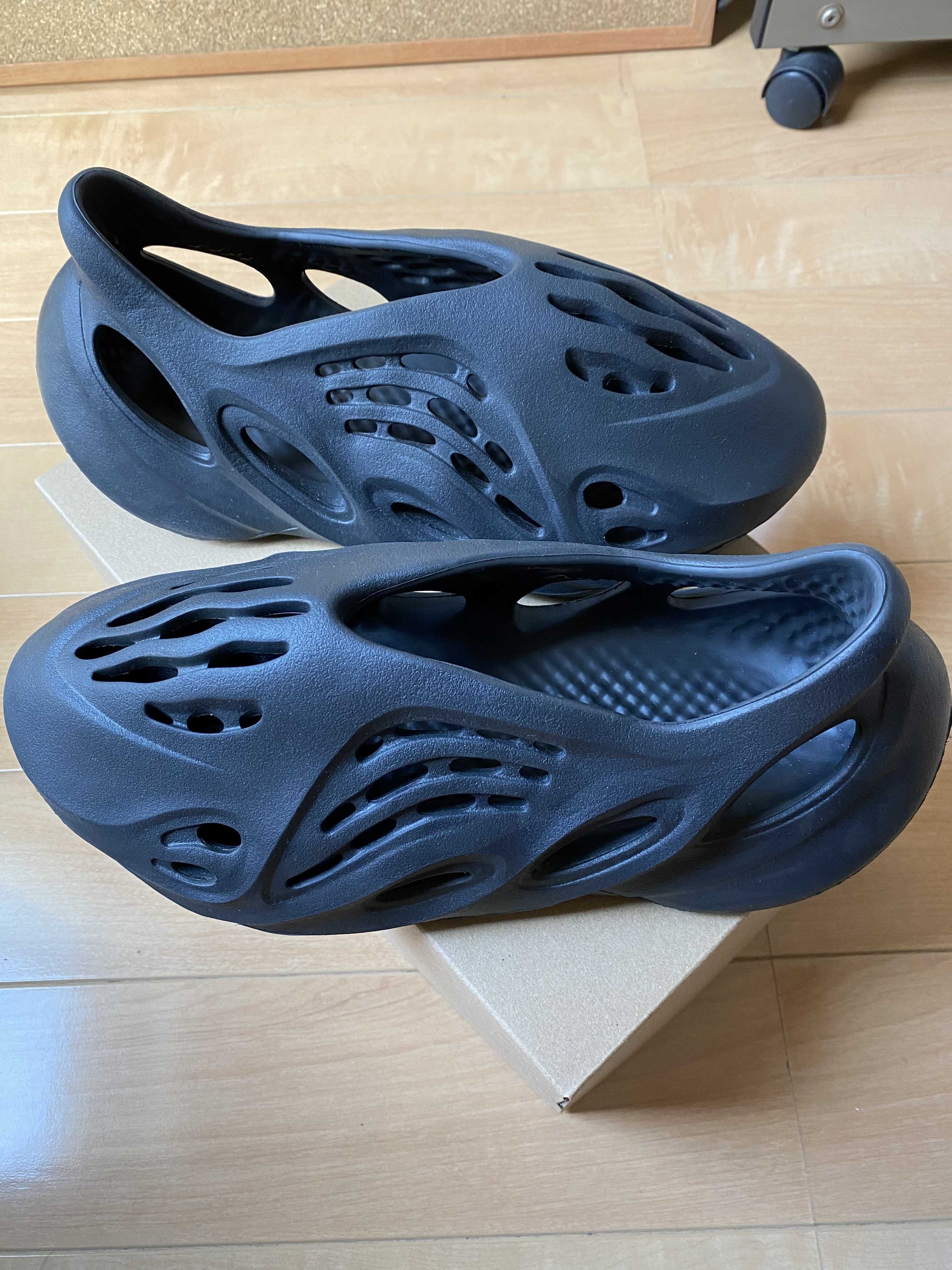 adidas YEEZY Foam Runner "Onyx"