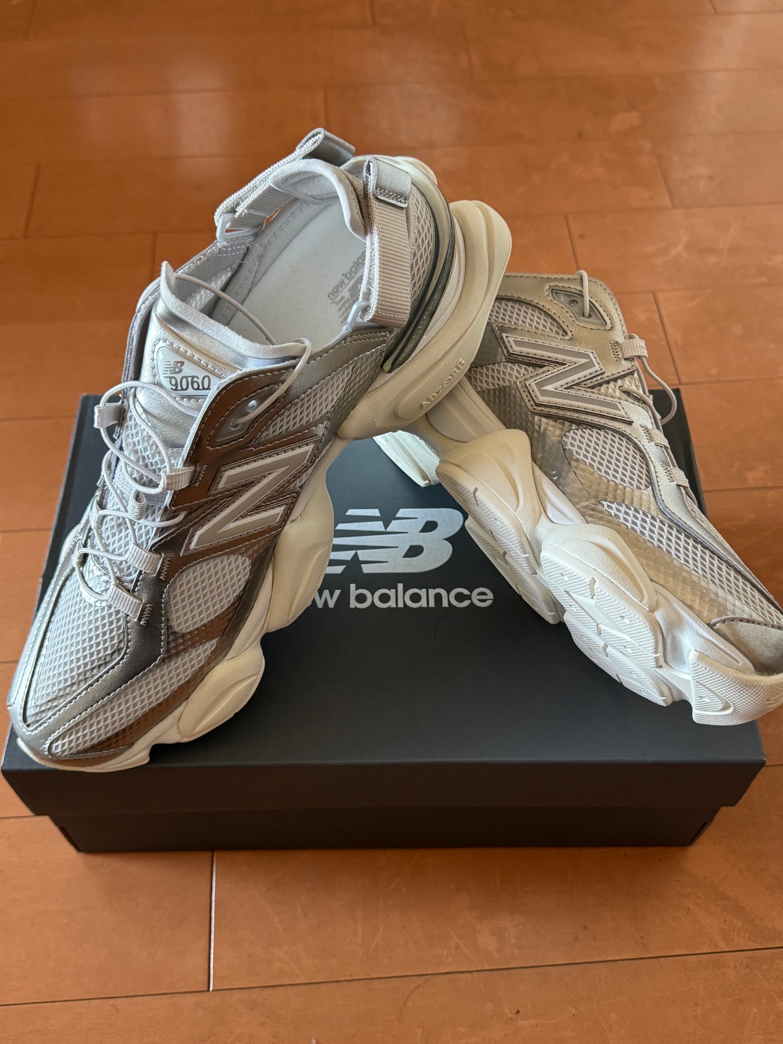 New Balance 9060 "Silver Metallic/Sea Salt"