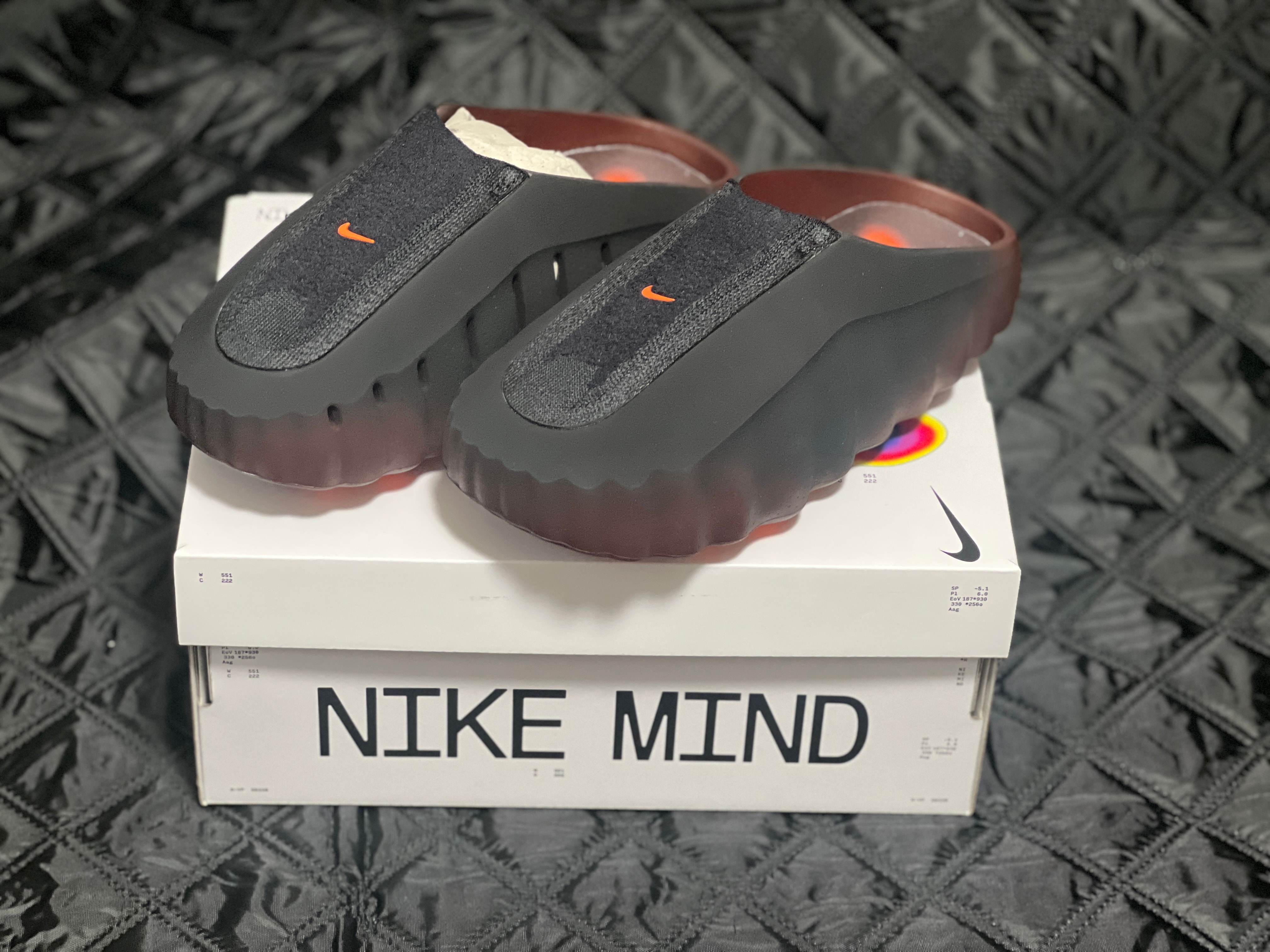 Nike Mind 001 Flyknit QS "Bronze Eclipse/Total Orange"
