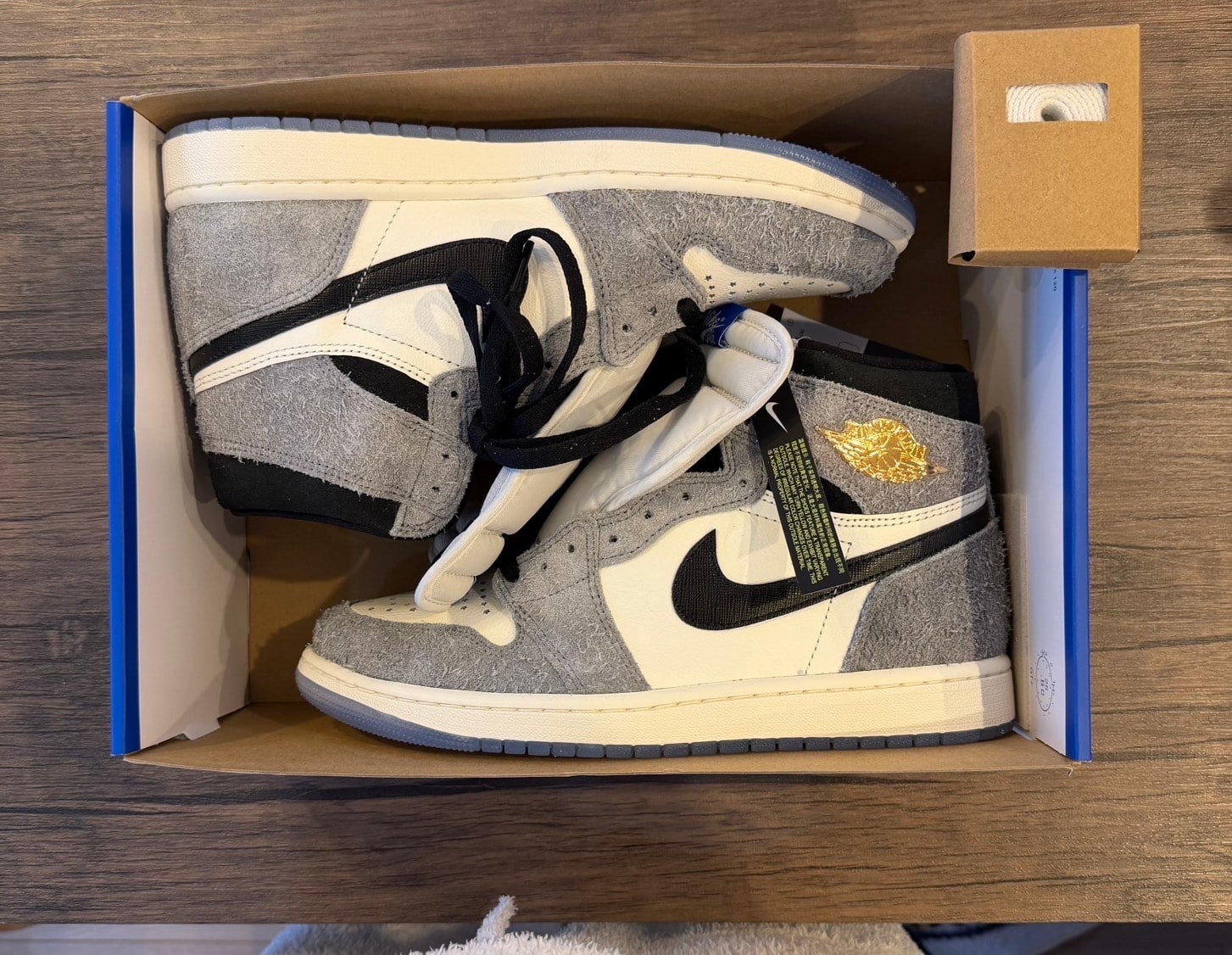 Nike Air Jordan 1 Retro High OG "Cool Grey/Sail"