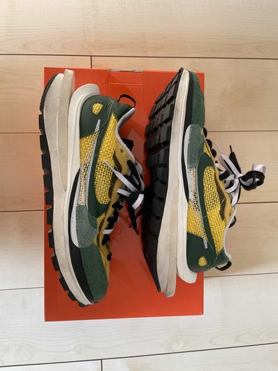 sacai × Nike Vapor Waffle "Tour Yellow/Stadium Green-Sail"