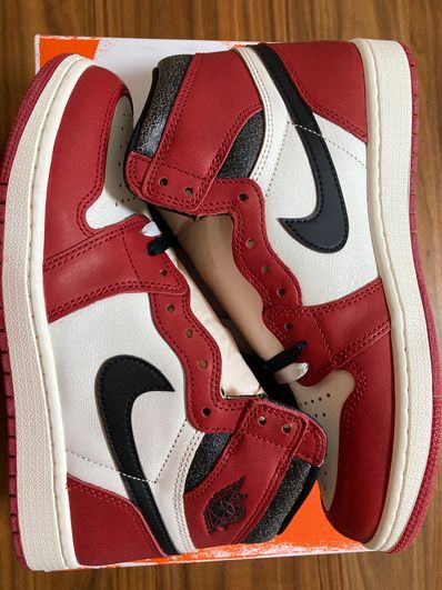Nike Air Jordan 1 High OG "Lost & Found/Chicago"