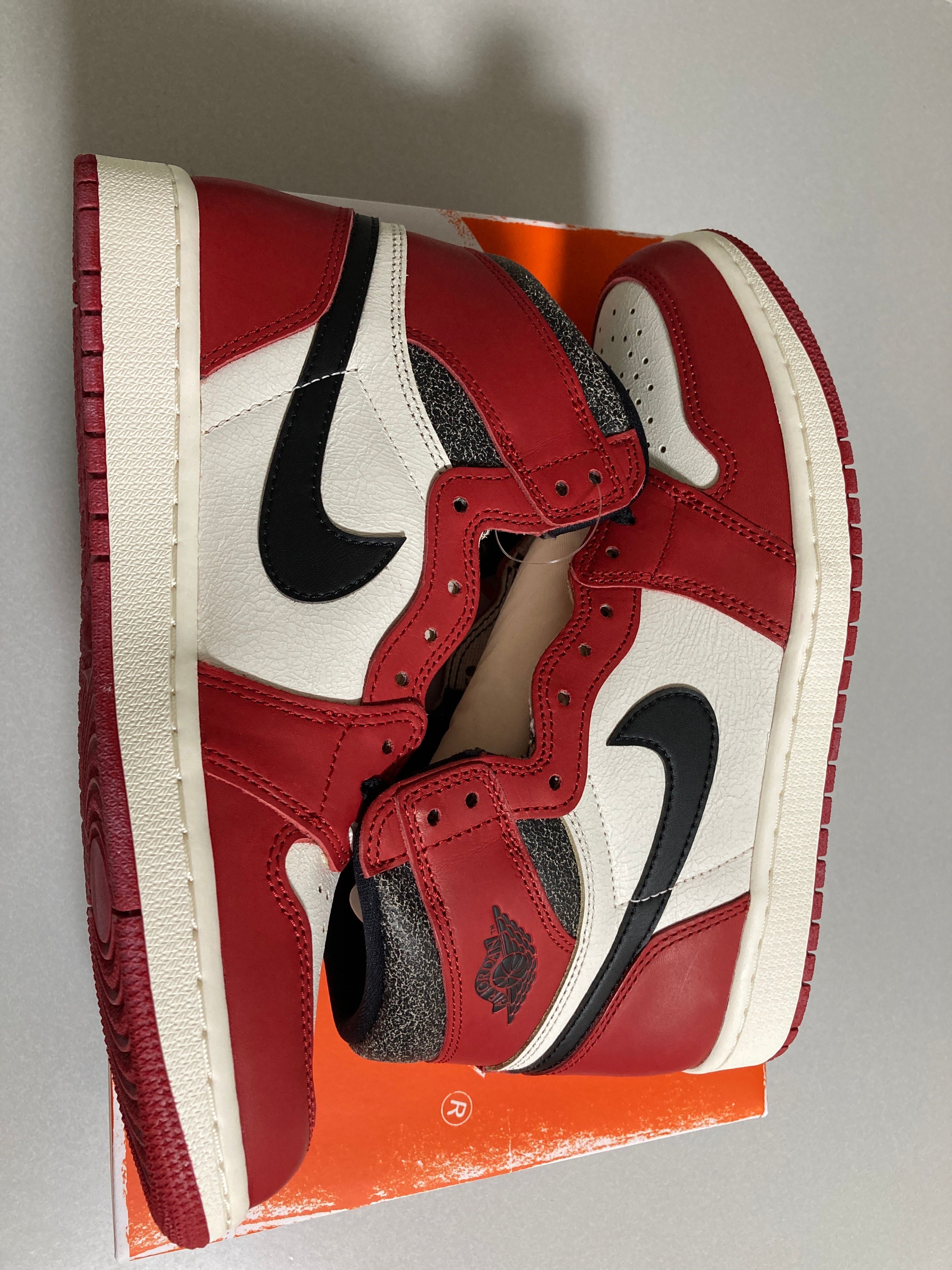 Nike Air Jordan 1 High OG "Lost & Found/Chicago"