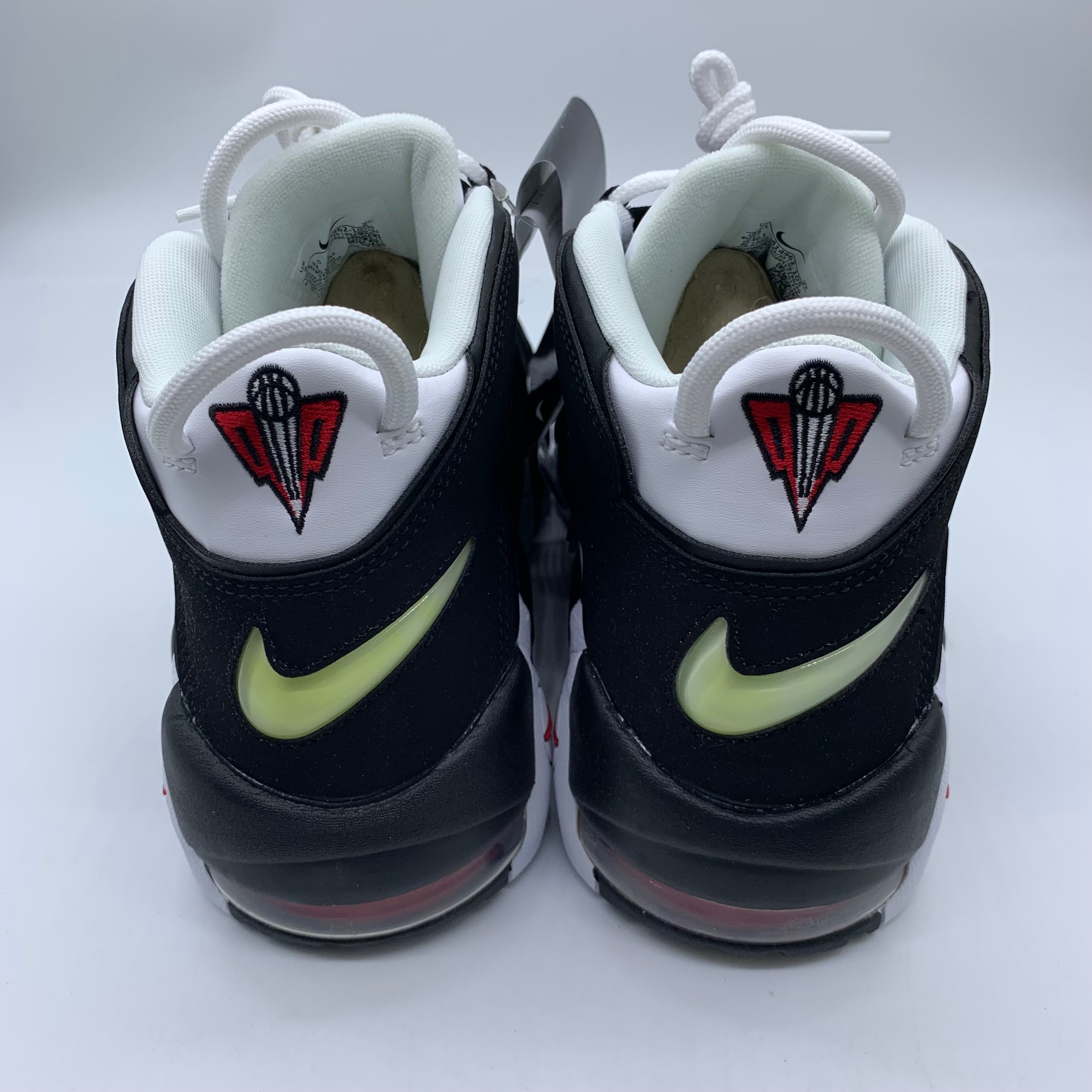 NIKE AIR MORE UPTEMPO "WHITE/BLACK/UNIVERSITY RED"(2020)