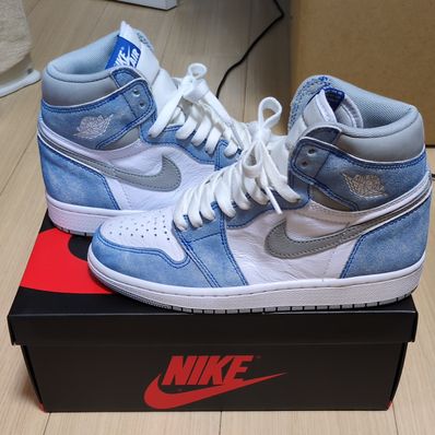 Nike Air Jordan 1 High OG "Hyper Royal"
