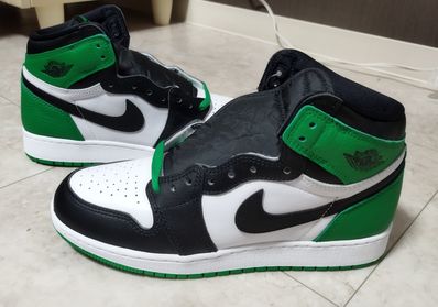 Nike GS Air Jordan 1 Retro High OG "Celtics/Black and Lucky Green" (2023)