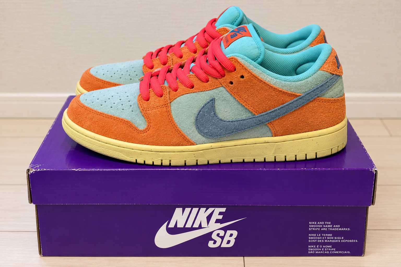 Nike SB Dunk Low Pro PRM "Orange and Emerald Rise"