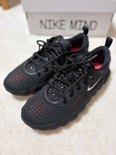 Nike Mind 002 "Black/Hyper Crimson"