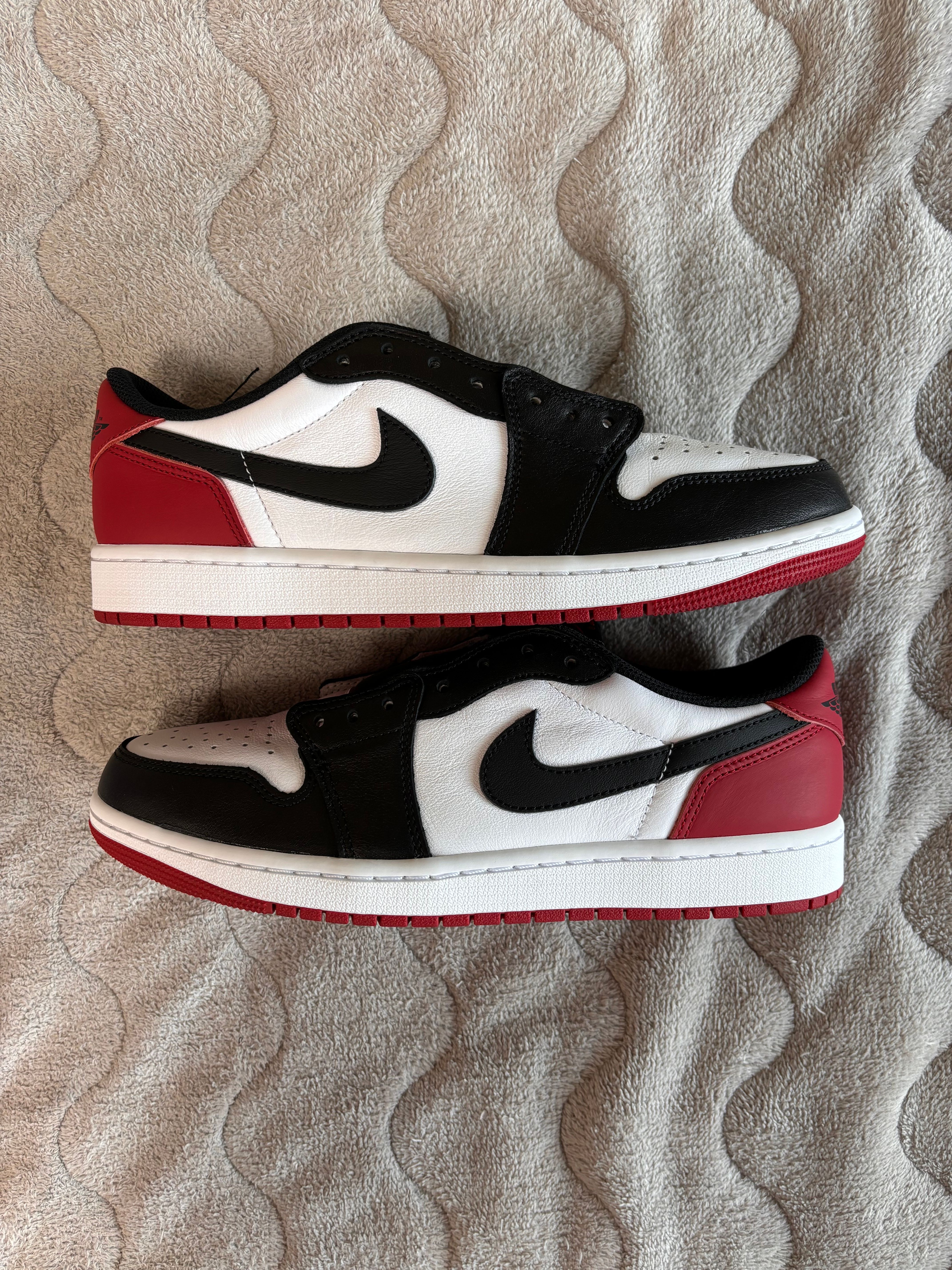 Nike Air Jordan 1 Retro Low OG "Black Toe"
