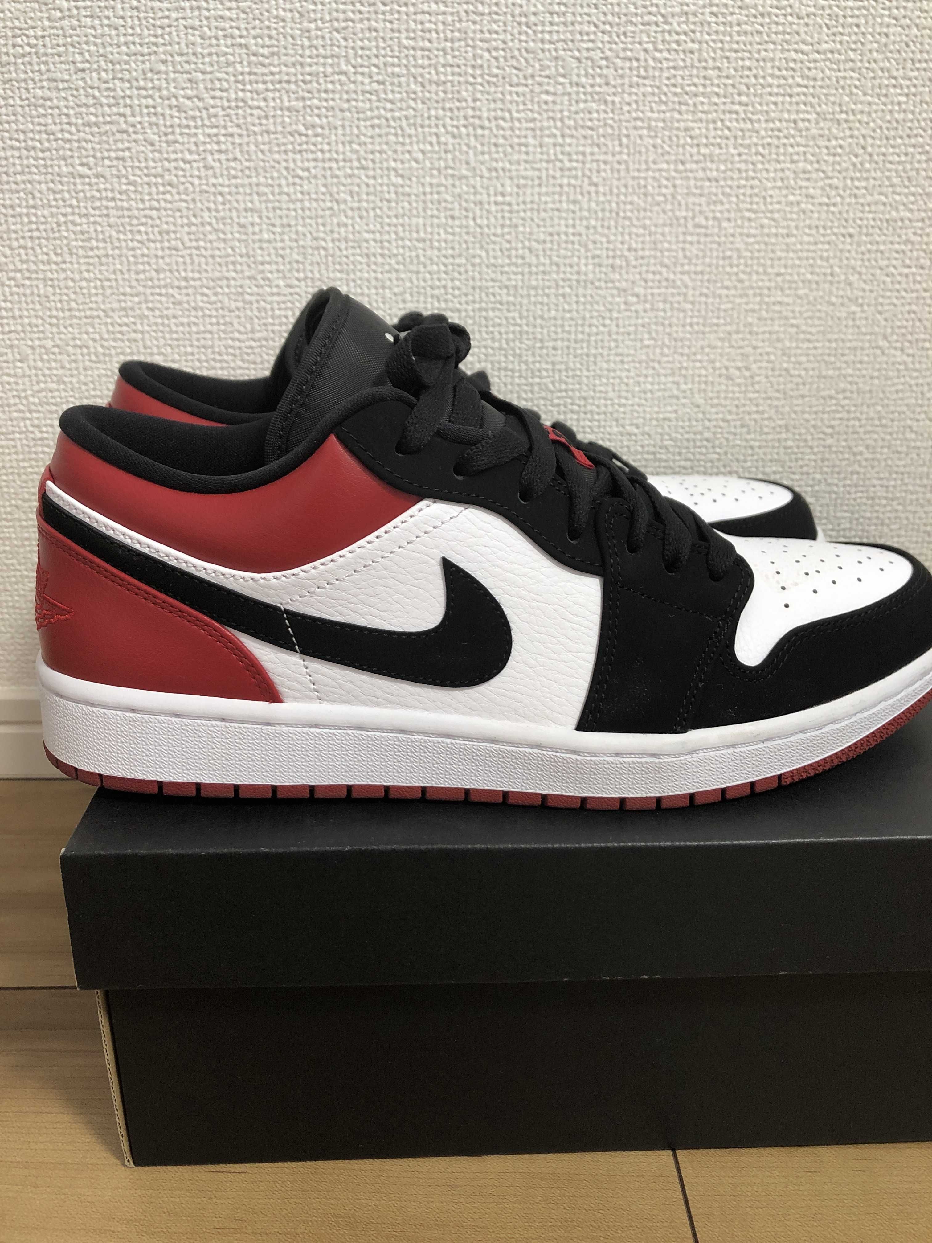 Nike Air Jordan 1 Low "Black Toe"