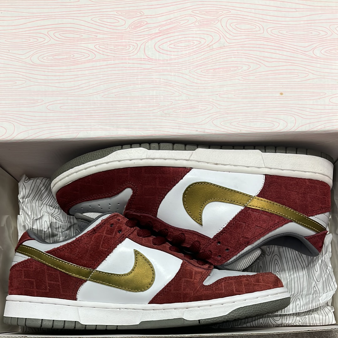 Nike SB Dunk Low "Shanghai"