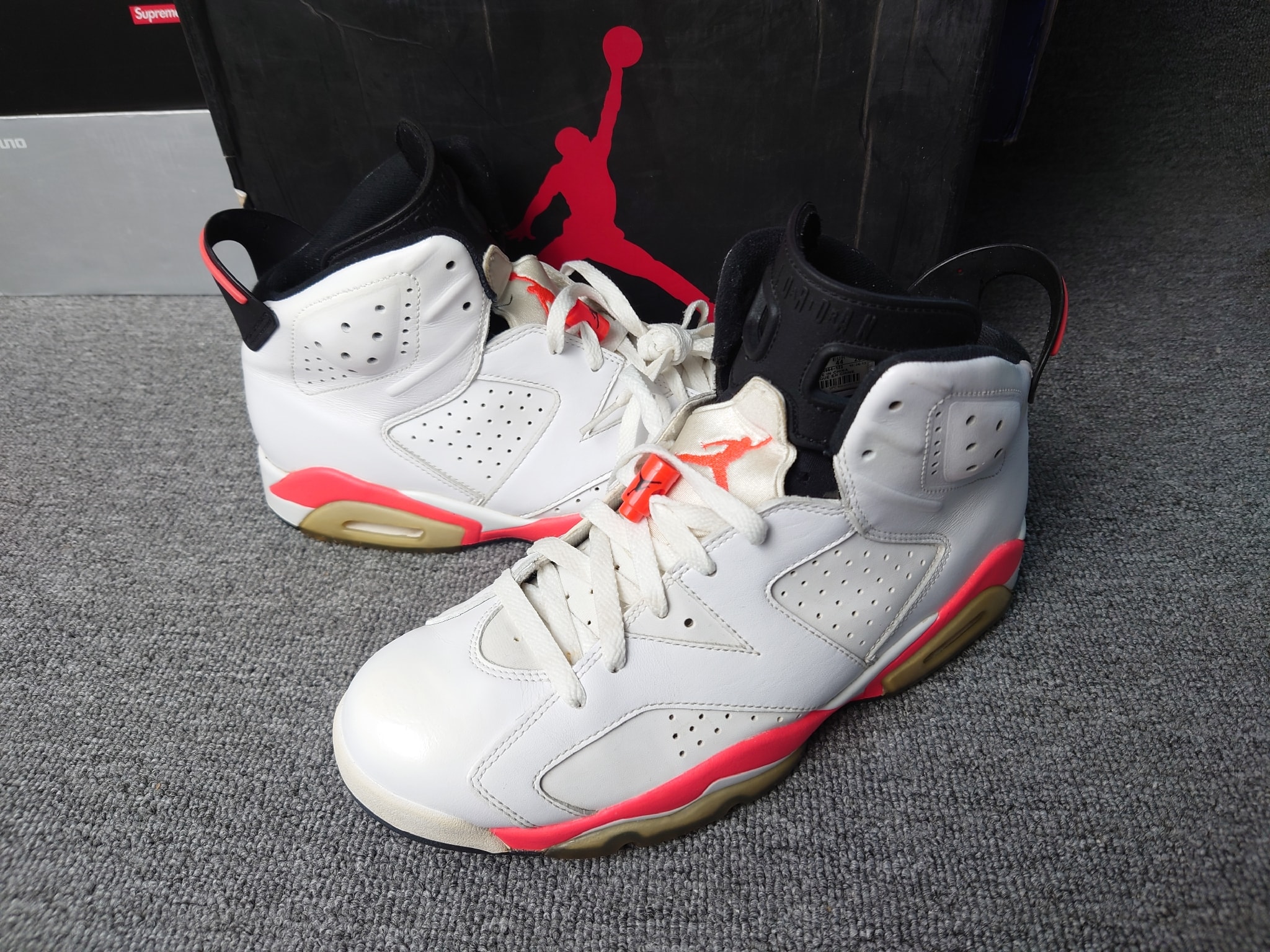 Nike Air Jordan 6 Retro "White / Infra Red" (2014)