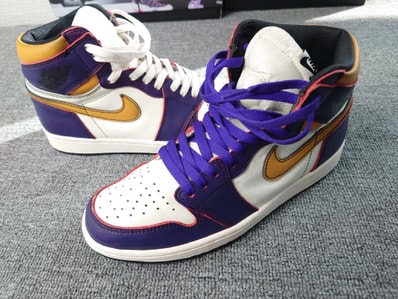 Nike SB × Air Jordan 1 Retro High "La To Chicago"