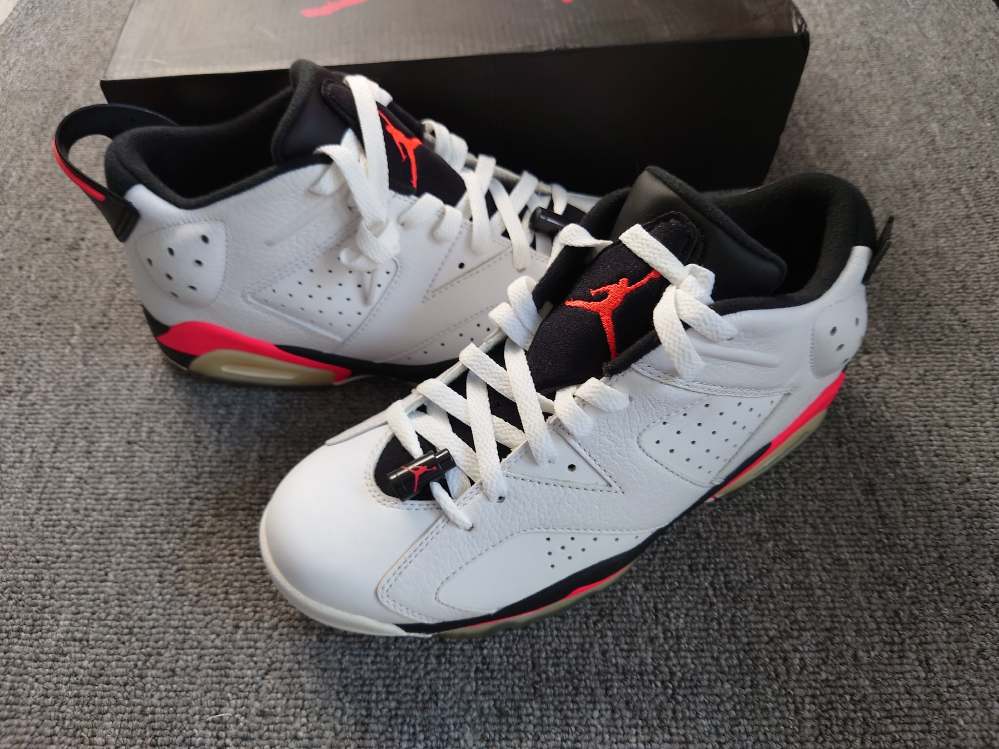 Nike Air Jordan 6 Low "Infrared/White"