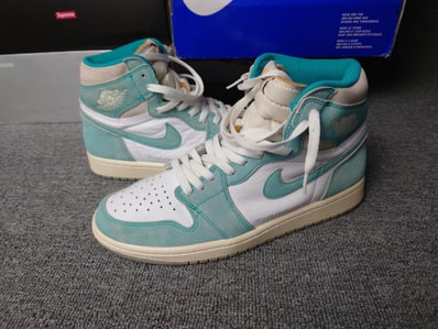 Nike Air Jordan 1 Retro High OG "Turbo Green"