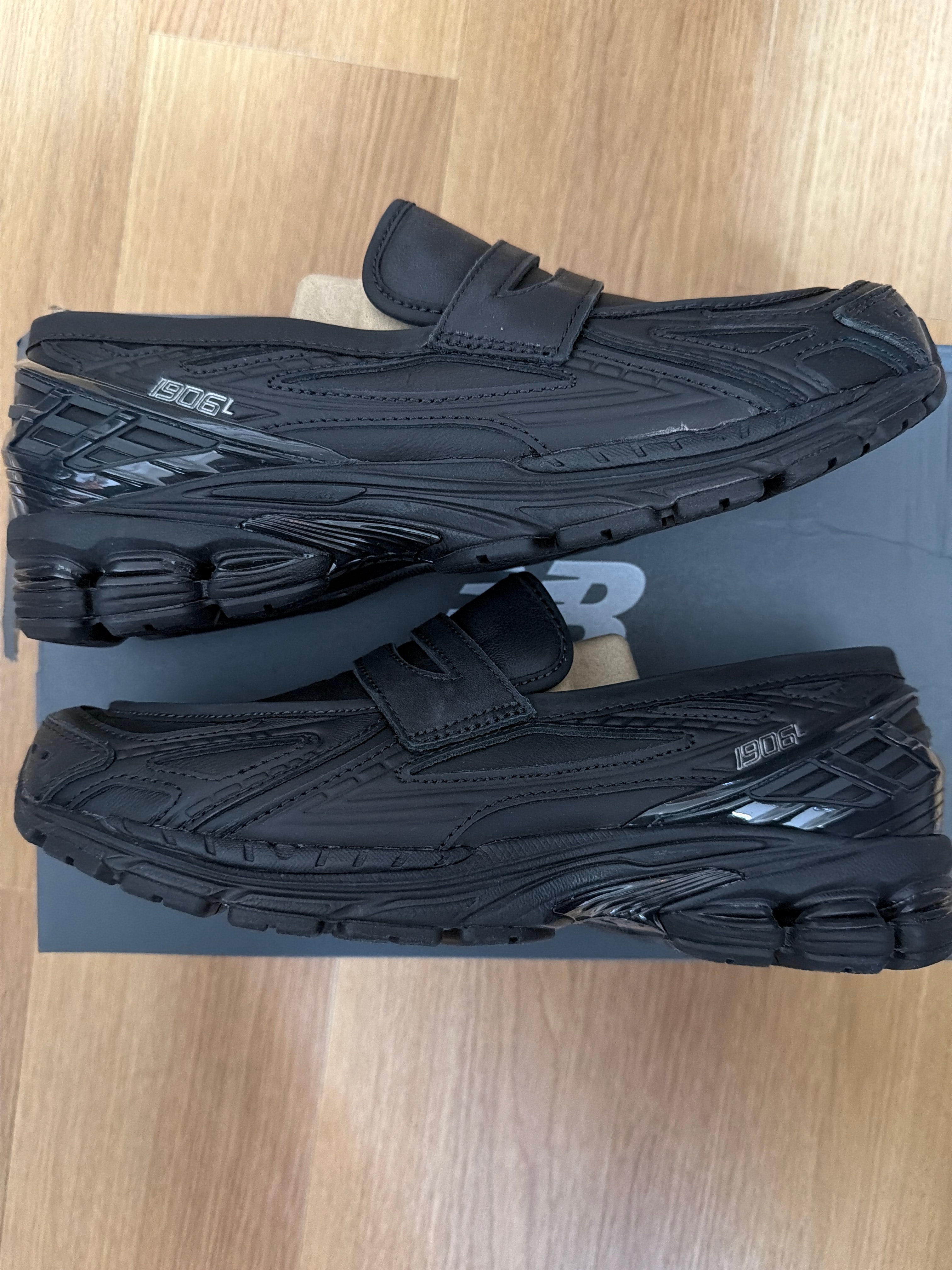 New Balance 1906L "Triple Black"