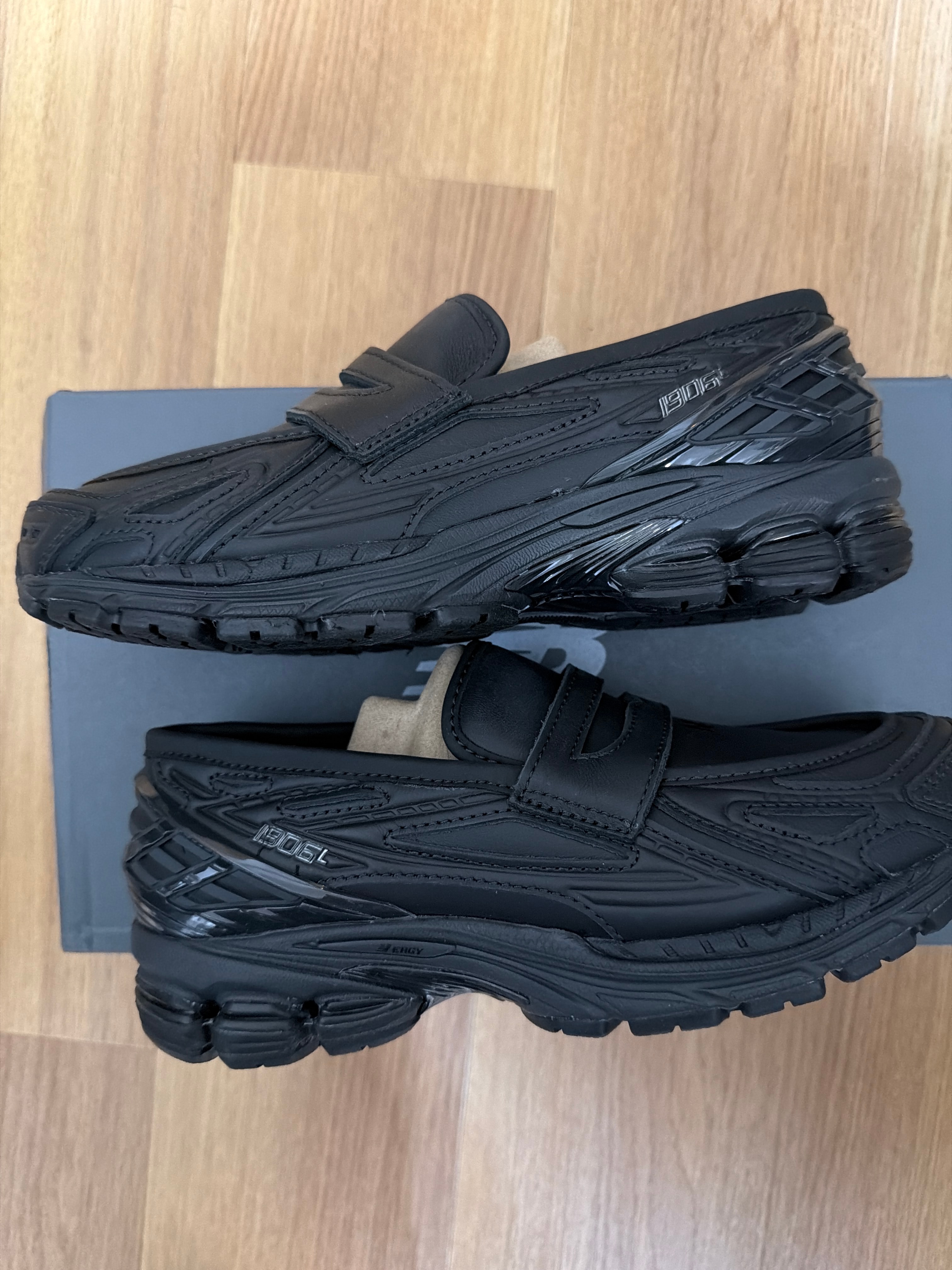 New Balance 1906L "Triple Black"