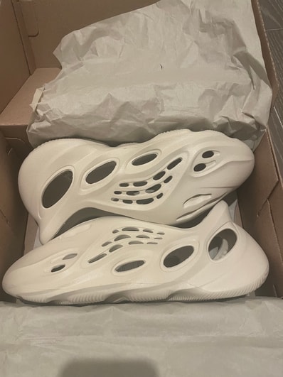 adidas YEEZY Foam Runner "Sand"