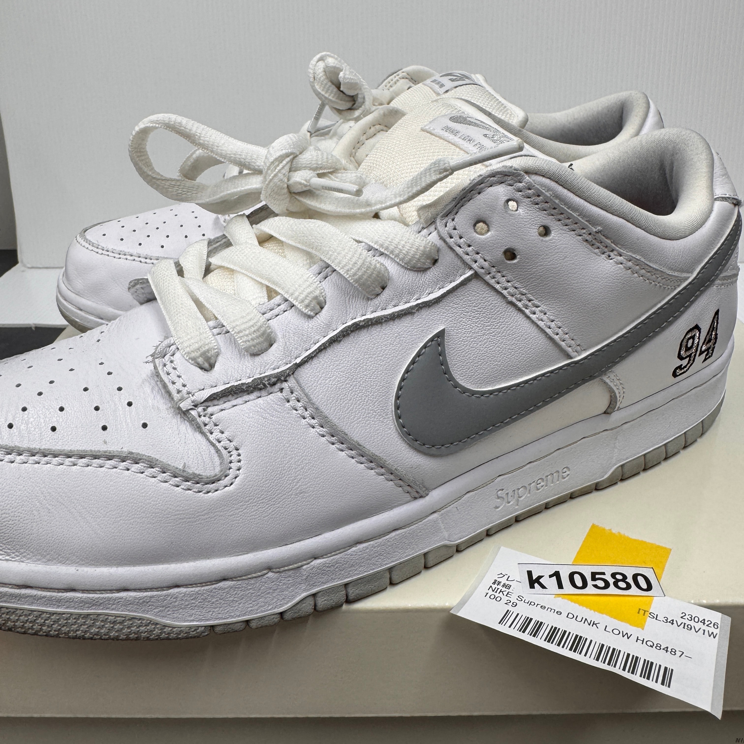 Supreme × Nike SB Dunk Low "White/Metallic Silver" (25FW Week2)