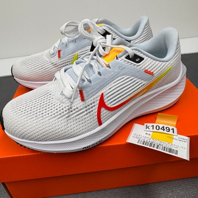 Nike Women's Air Zoom Pegasus 40 "White/Picante Red/Blue Tint"