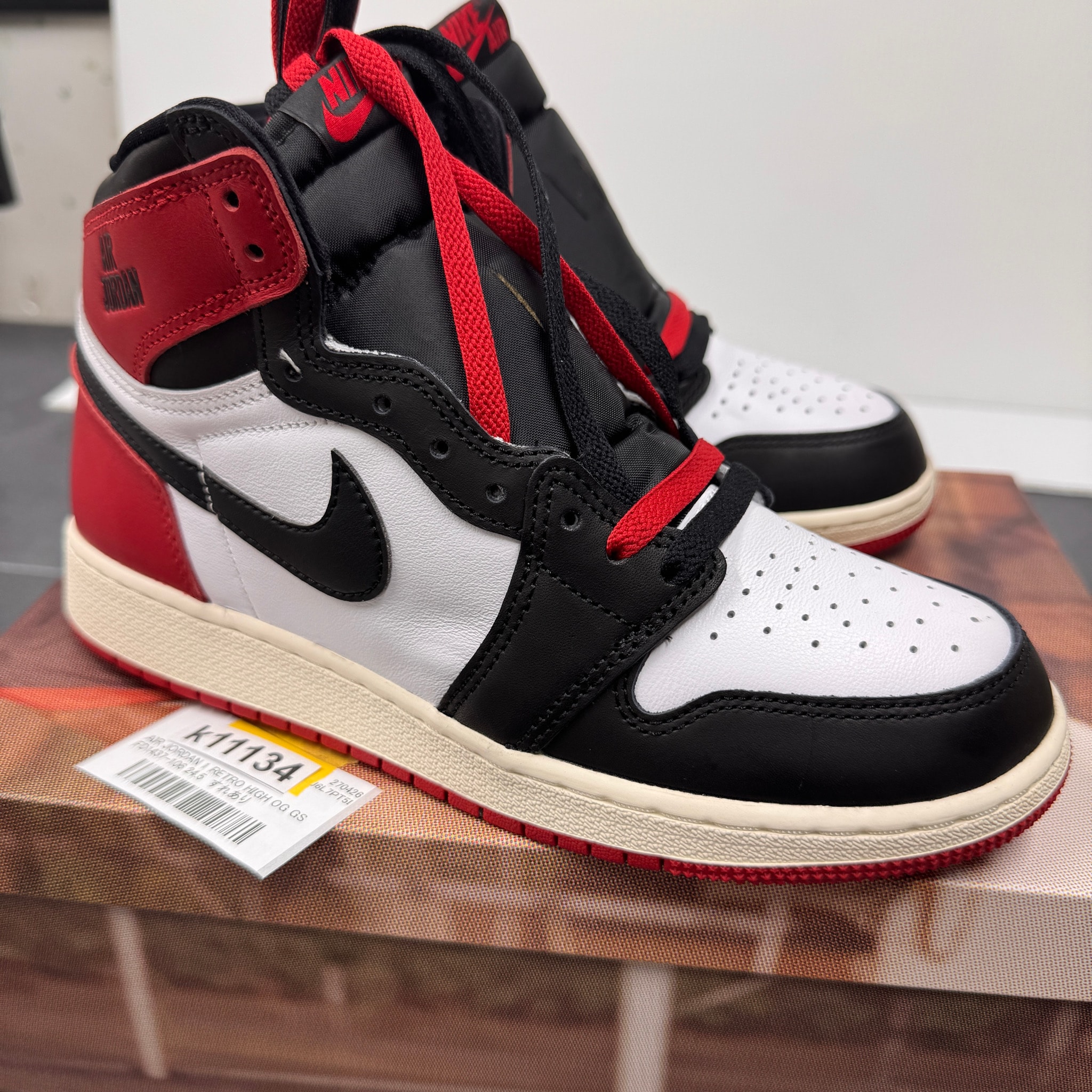 Nike GS Air Jordan 1 Retro High OG "Black Toe Reimagined"